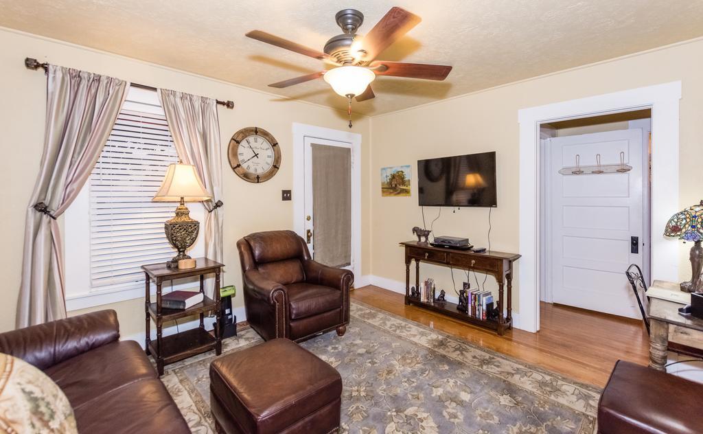 Agape Front Holiday home *